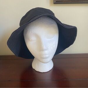 City Hunter Black Bucket Hat